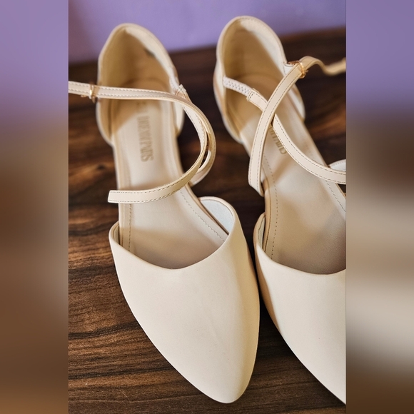 Dream Pairs Peach Flats with Ankle Straps 9.5 - Picture 1 of 7